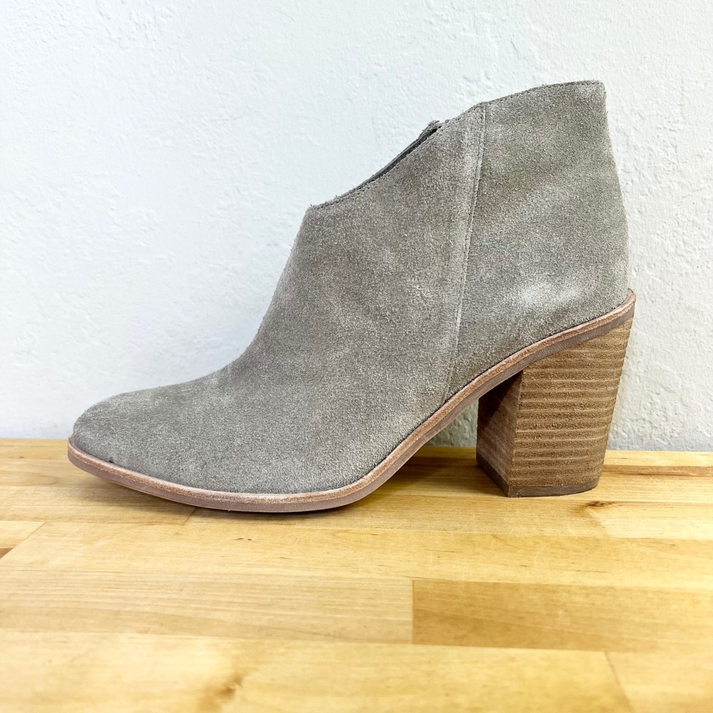 Jeffrey Campbell Ankle Boots Suede Pointed Toe Size 9.5 Taupe Block Heel Zip